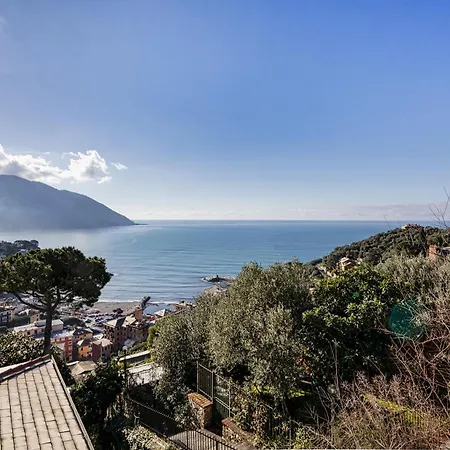 Апартаменты Seaview With Garden In By Wonderful Italy